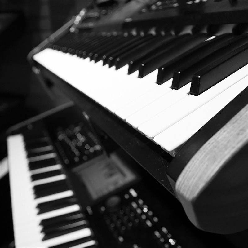 Claviers, Pianos & Synthétiseurs